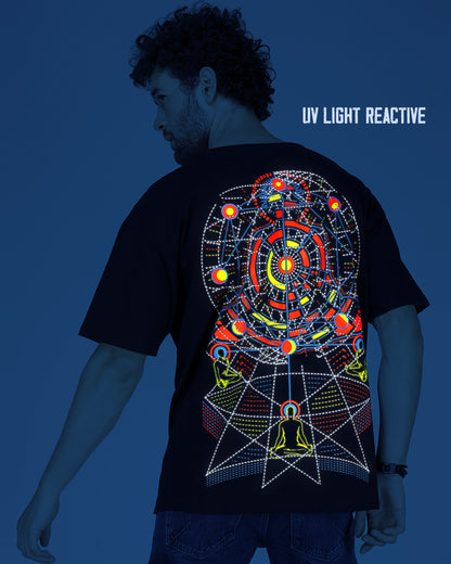 Méditation lunaire | Réactif à la lumière UV et phosphorescent | T-shirt surdimensionné 